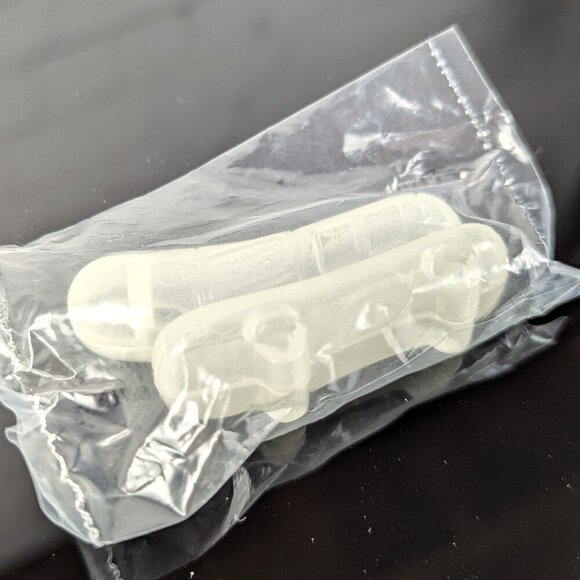 NEW Glow in the Dark Oscar Mayer Weiner Whistle - Picture 2 of 4